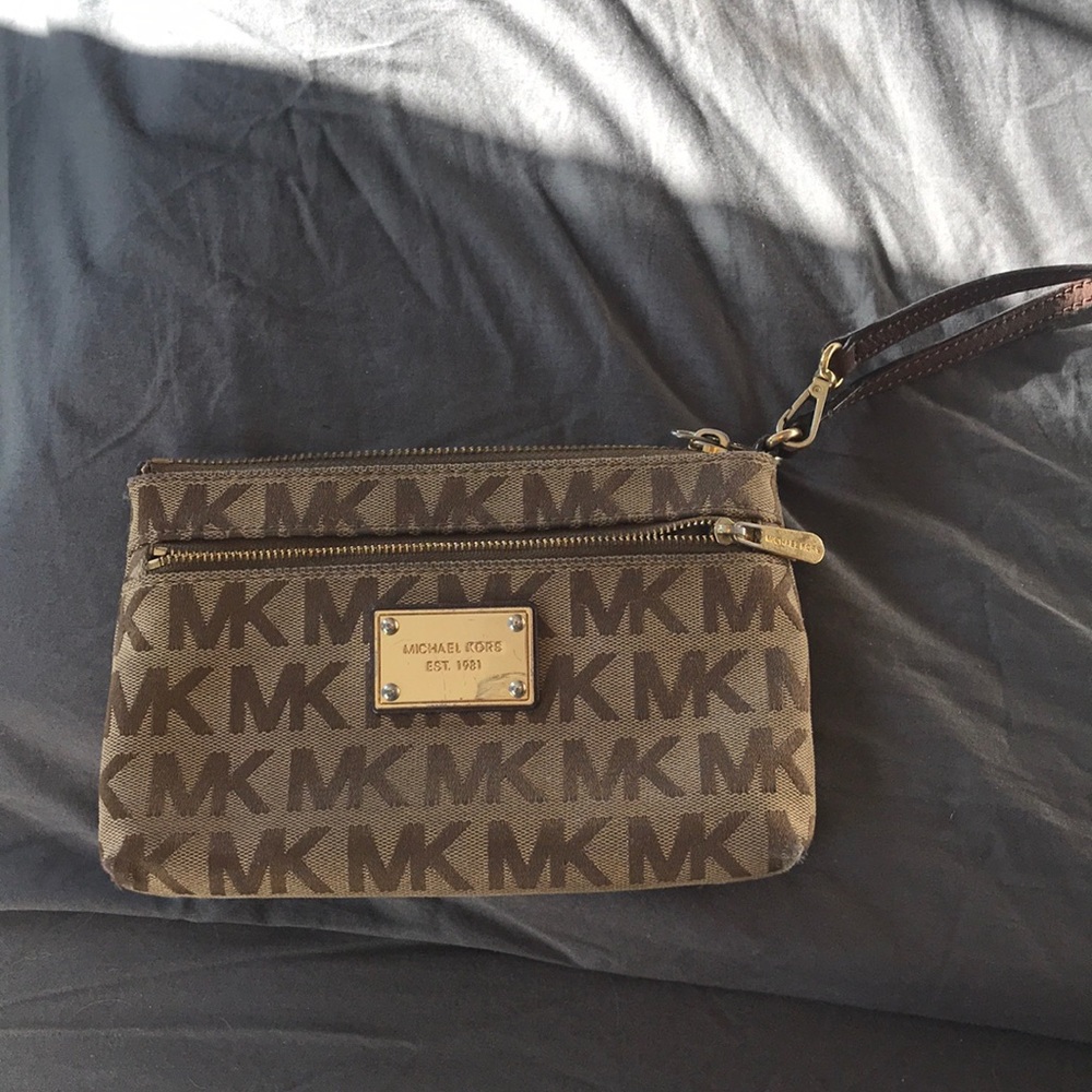 Michael Kors Wristlet